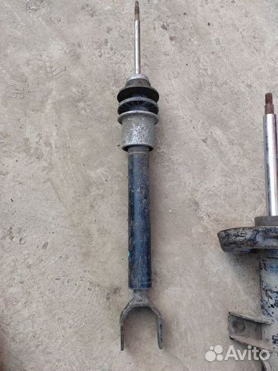 Амортизатор передний Mercedes W211