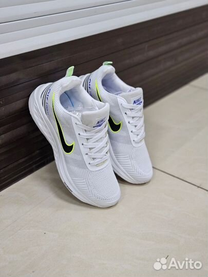 Белые кроссовки Nike Zoom размеры 44, 45