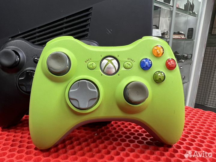 Игровая приставка Xbox 360 S прошитый FreeBoot