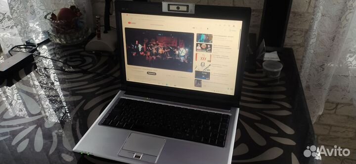 Ноутбук Asus f8v