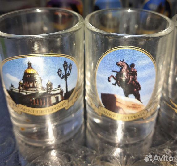 Рюмки новые с изображением Санкт-Петербурга