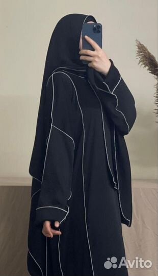 Платья с шарфом