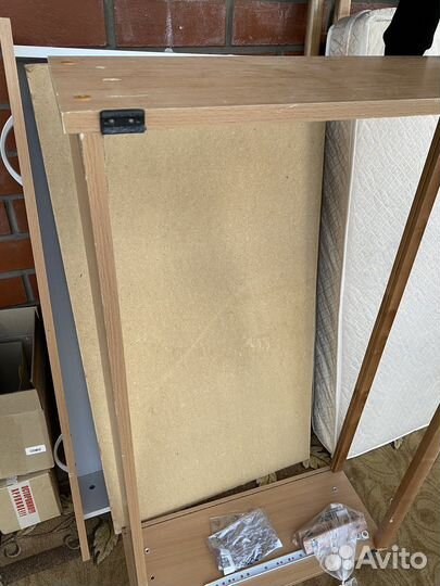 Детская кроватка с маятником и ящиком