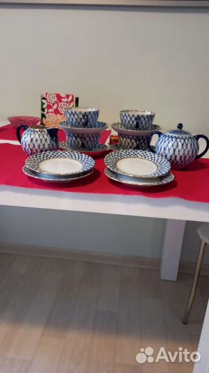 Фарфоровый кофейный сервиз «Кобальтовая сетка»