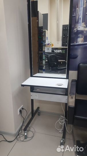 Передвижное рабочее место парикмахера