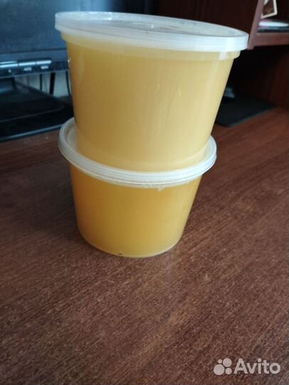 Мед 2023 года закристализованный