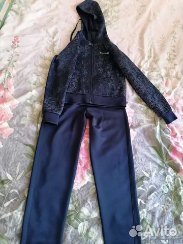 Спортивный костюм на мальчика 140