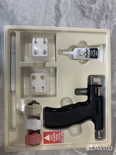 Прокол ушей пистолетом