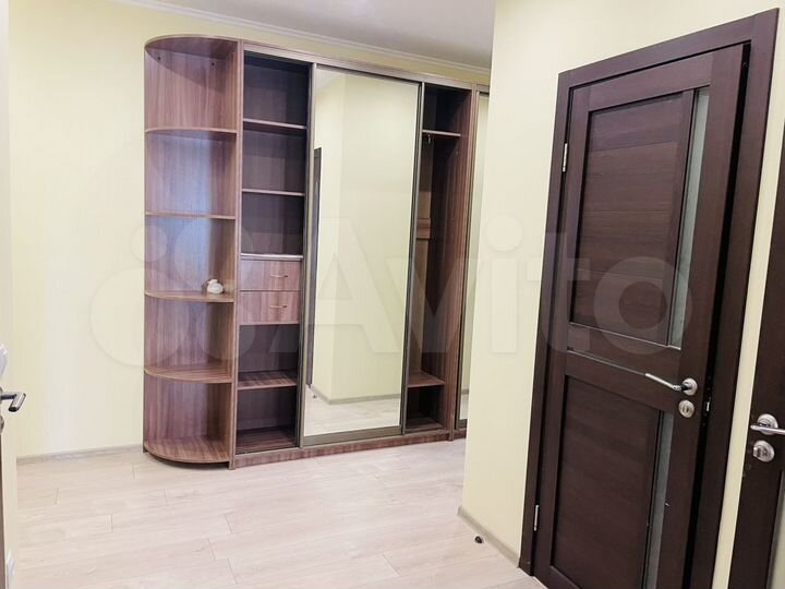 2-к. квартира, 58 м², 4/17 эт.