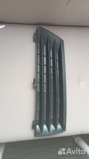 Решетка бампера opel zafira 2007