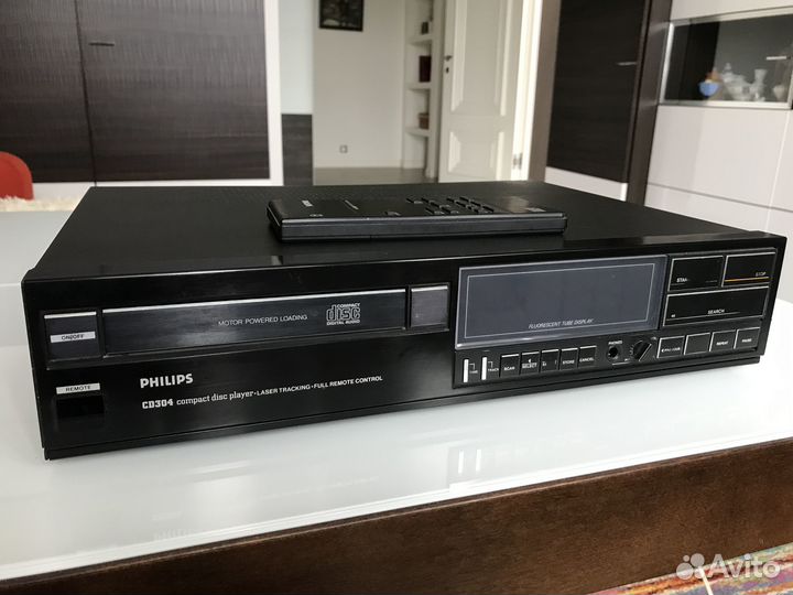 Проигрыватель компакт дисков Philips cd304