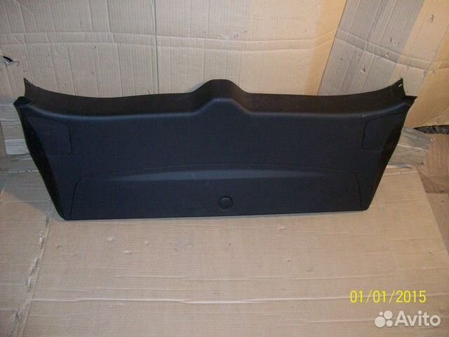 Обшивка двери багажника Mitsubishi Outlander