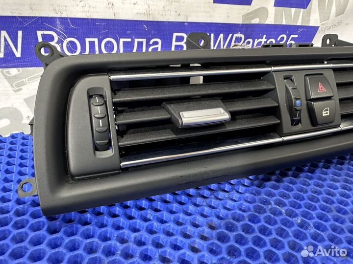 Воздуховод салона центральный BMW F10, F11, F18