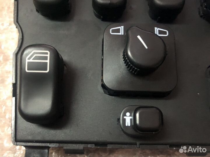 Блок стеклоподъемников Mercedes A1638206610