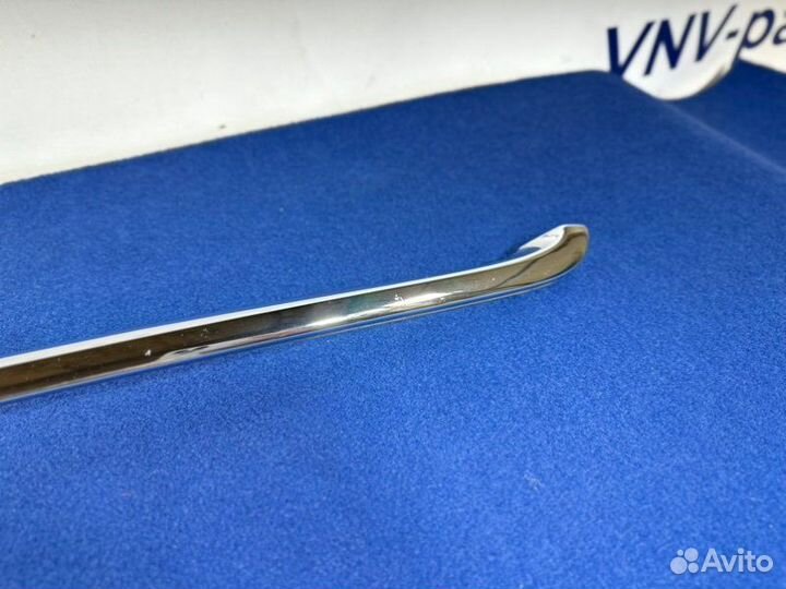 Молдинг капота Volvo Xc60 2011