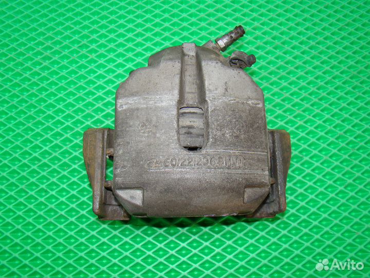 Суппорт передний правый bmw 5 e39 бмв 5 е39