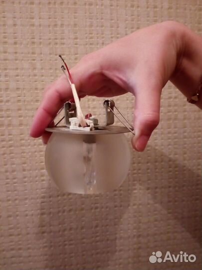 Точечные потолочные светильники