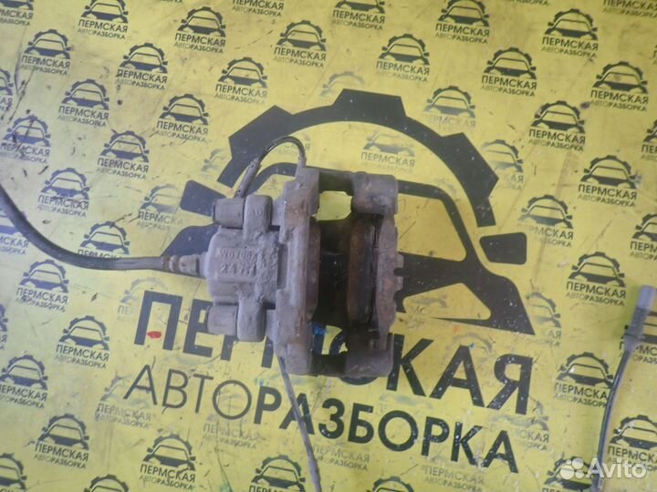 Суппорт тормозной задний правый BMW 3-серия F30