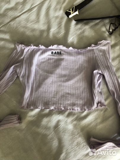 Кофта с открытыми плечами