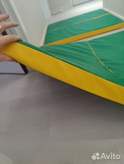 Мат гимнастический складной