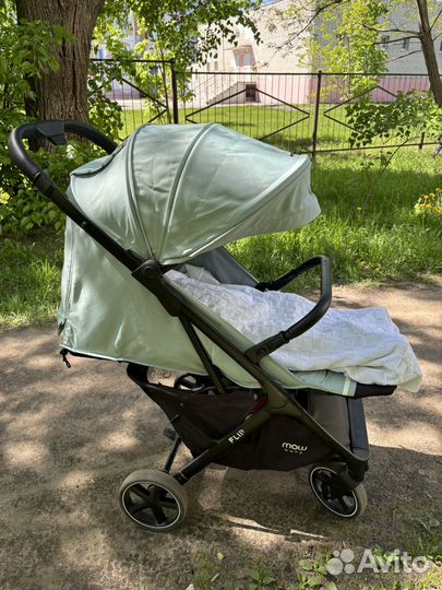 Прогулочная коляска