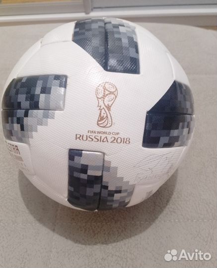 Футбольный мяч adidas 2018