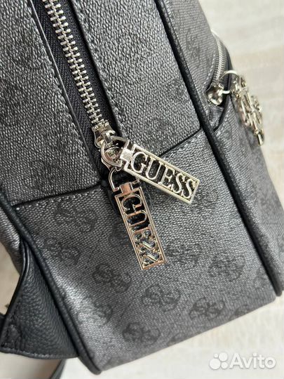 Рюкзак Guess