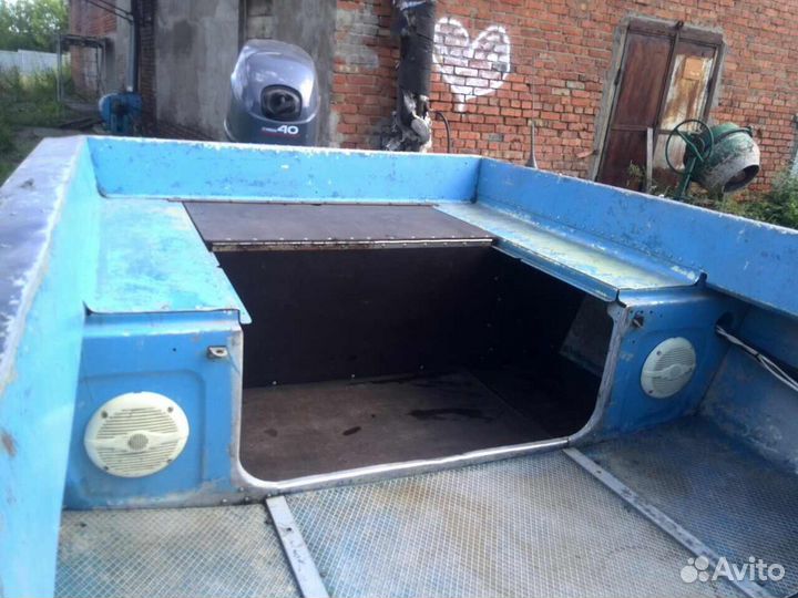 Моторная лодка с мотором Yamaha и прицепом