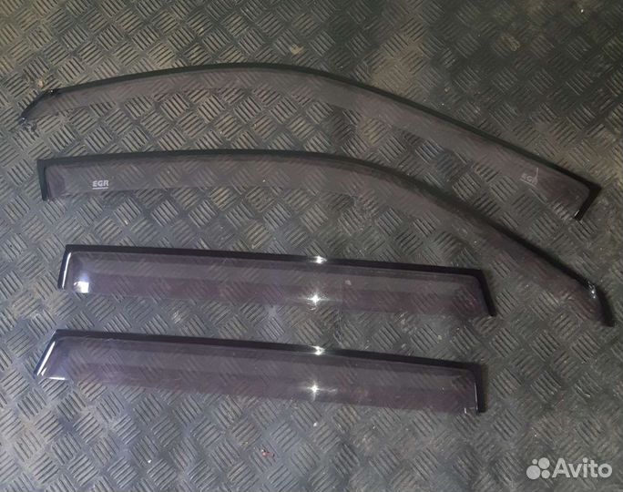 Ветровеки на Suzuki grand vitara