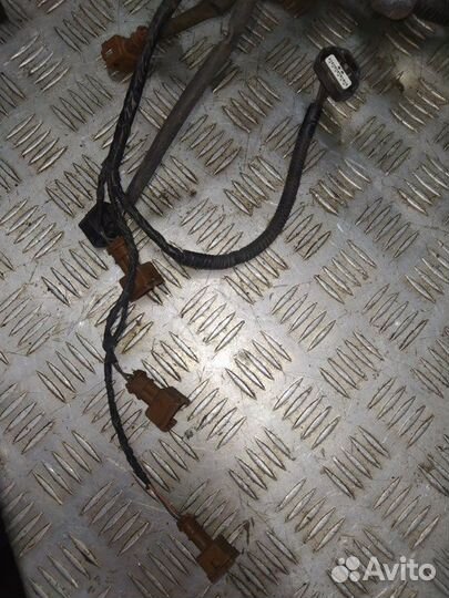 Проводка моторного отсека Renault Logan 2