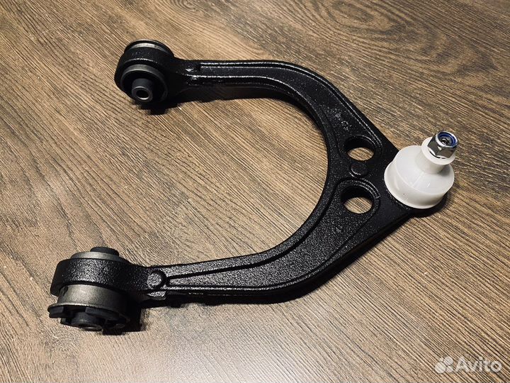 Рычаг передний верхний L 300C/Charger/Challenger