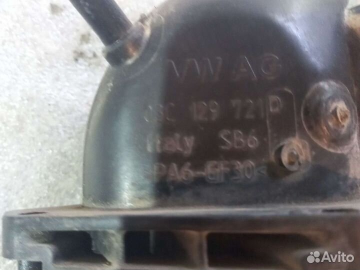 Патрубок дроссельной заслонки VW