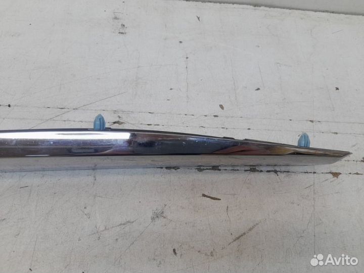 Молдинг двери задний левый Toyota Land Cruiser 200