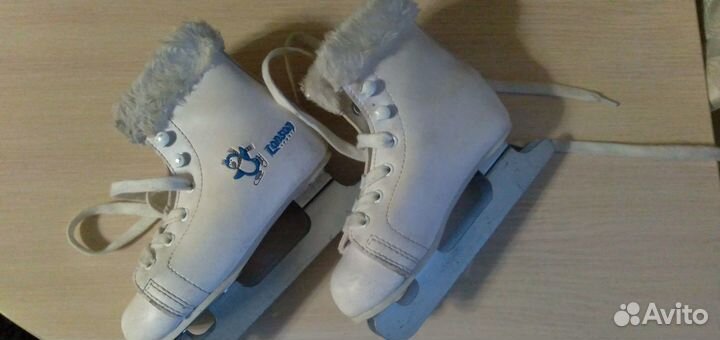 Коньки для девочки 29р. 2 лезвия