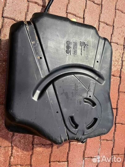 Бак топливный задний Ford Focus 3 седан 1.6 2011