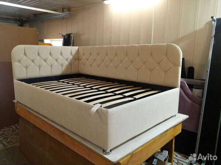 Кровать
