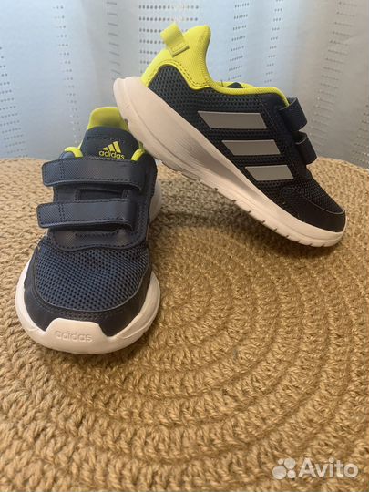 Кроссовки adidas для мальчика