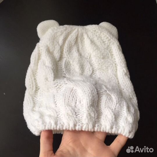 Шапка новая белая