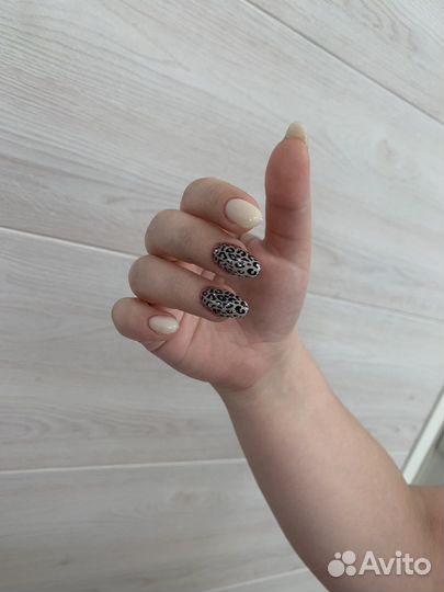 Маникюр и педикюр