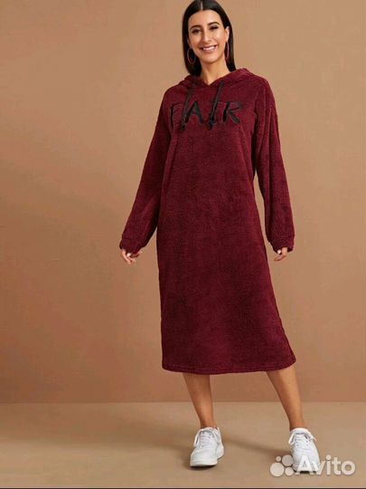 Тëплое плюшевое платье с капюшоном размер XL