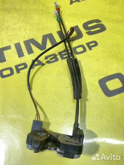 Замок крышки багажника Ford Fusion