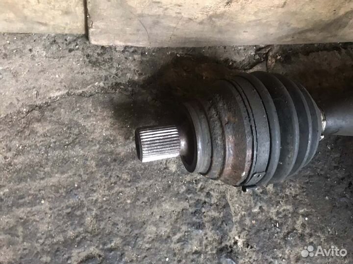 Привод передний правый Skoda Octavia A7