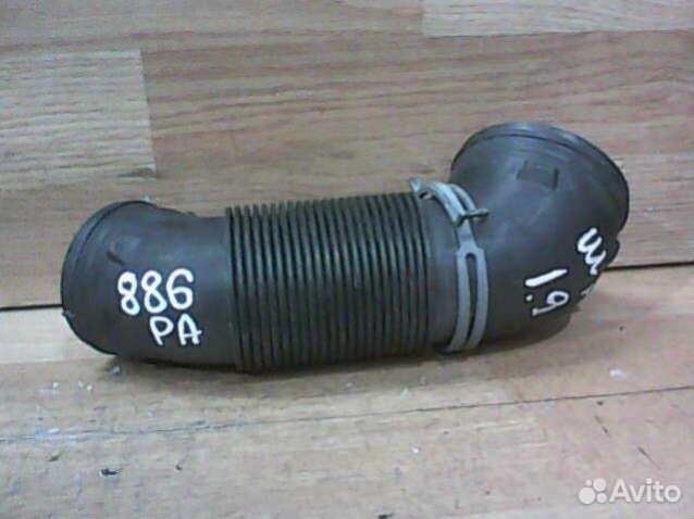 Патрубок воздушного фильтра Volkswagen Sharan 7M31