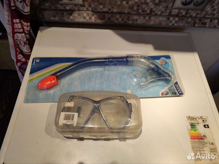 Трубка и маска для плавания