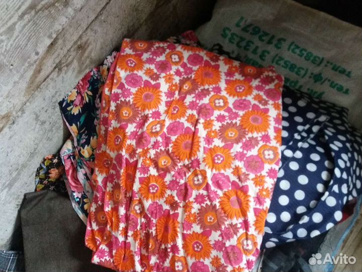 Ткань отрезами разная