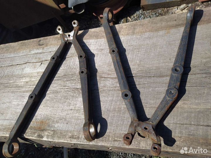 Верхний и нижный рычаг niva 2121,21213