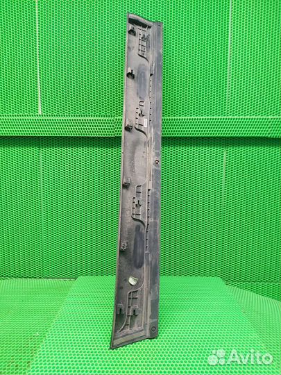 Накладка двери передняя правая Honda Cr-V