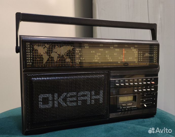 Радиоприемник СССР Океан реквизит для фотосессии