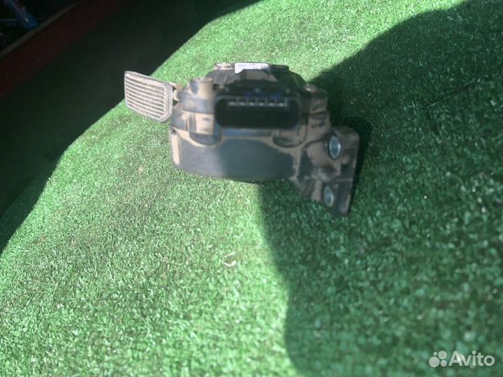 Педаль газа Almera Primera