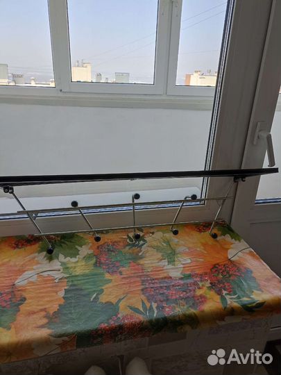 Вешалка для верхней одежды